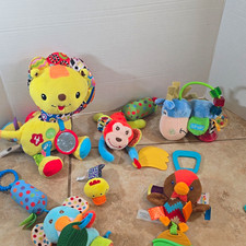 Lot Of 6 Infant Toddler Plush & Rubber Toys I...