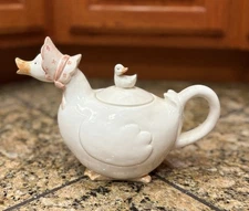 Pre Owned Beautiful Vintage Fritz And Floyd Betty Quacker Ceramic Teapot