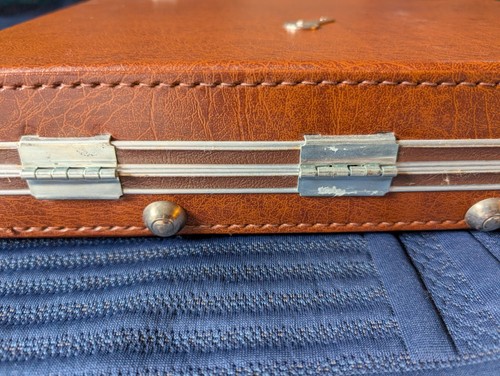 Vintage Savoy 30 Cassette Tape Case Storage Hard sided 14x9x3 Key Brown - Imagen 12 de 16