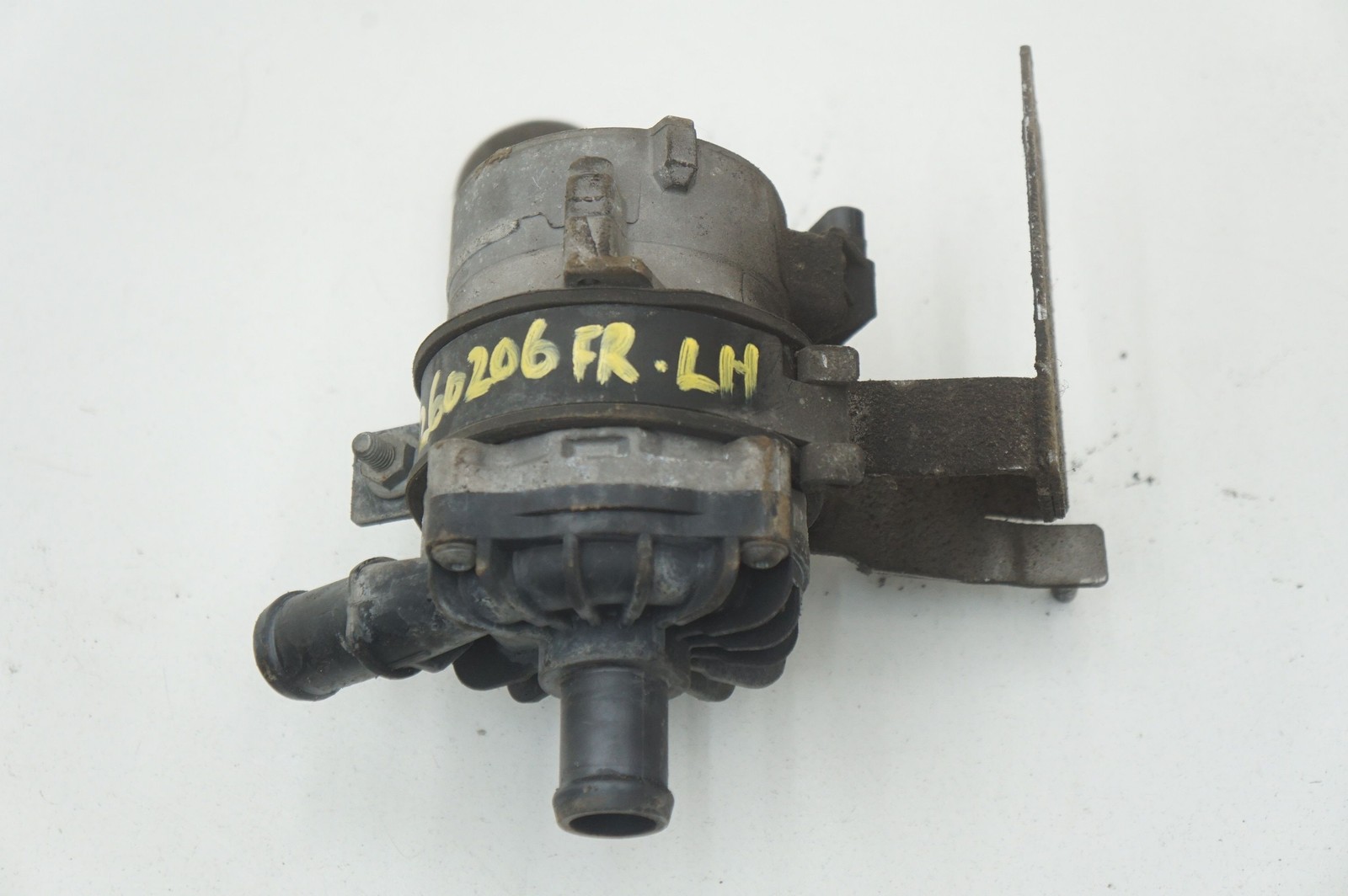 Engine Coolant Water Pump OEM 8K0965567B Bentley Continental Flying Spur 2015