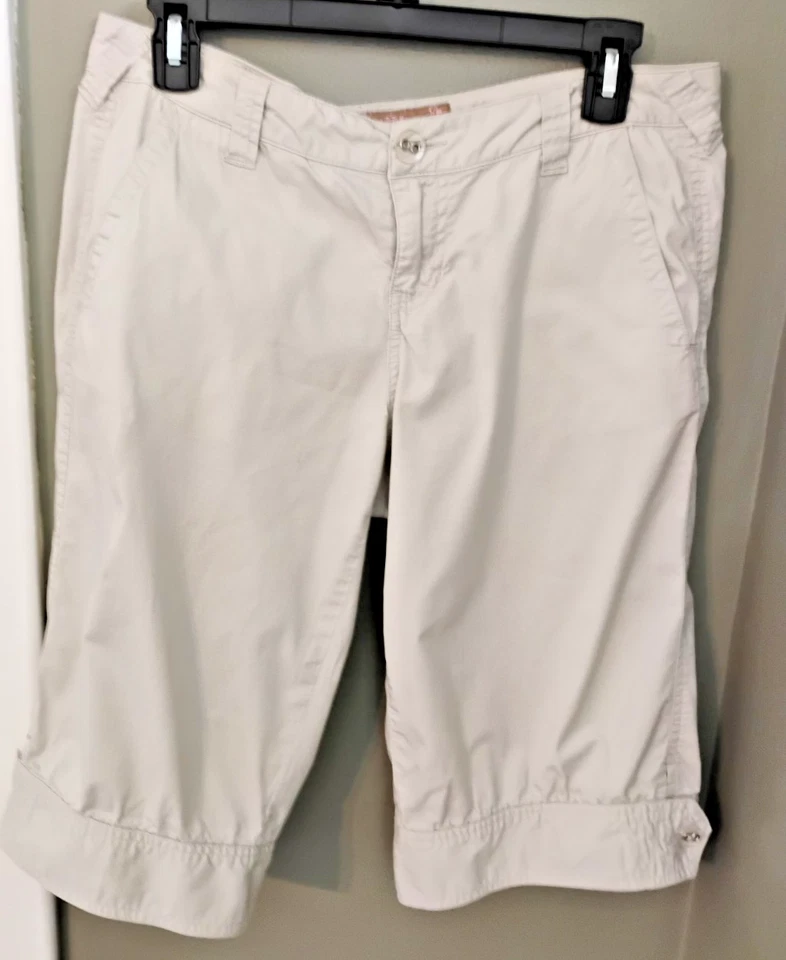 Pantalones Cortos Candies Junior Talla 9 Cintura 33 Caqui Y2K Años 90 Básicos Normcore Informales Foto 2 de 4