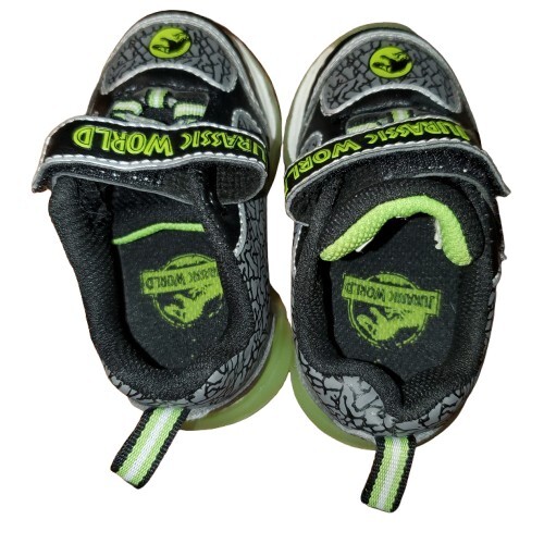 Kleinkind Junge Größe 5 Jurassic World leuchtende Schuhe - Bild 2 von 6