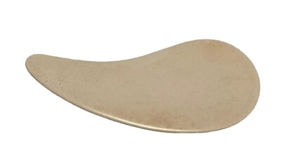 Vintage Guitar Pick-1940 s D Andrea-24A- The Comma Pick-Medium-Unused-Early D.A.