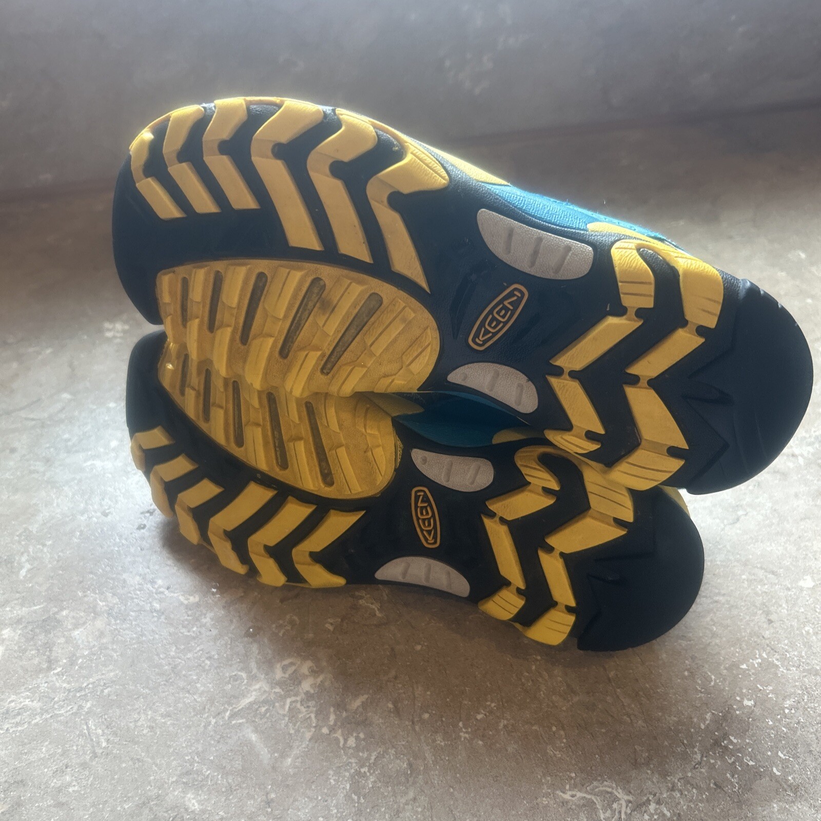 Scarpe da trekking da donna blu Keen Marshall taglia 7 grigie