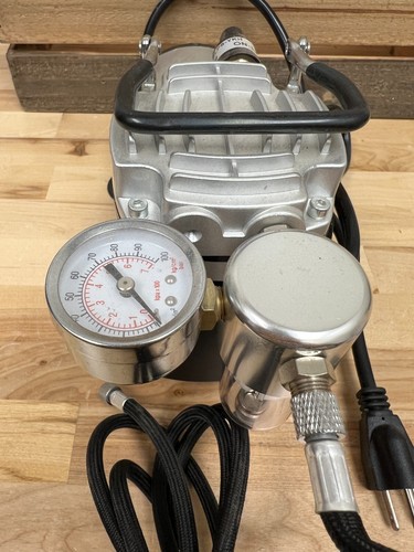 Central Pneumatic Air Compressor w/ Deluxe Airbrush Kit. Wood Crate & Manual - Picture 6 of 13