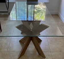 Dining Table, Brown,  Glass Table, 4 Matching Chairs No Damage Great Conditions