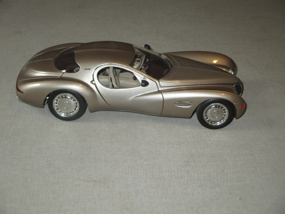 1995-CHRYSLER ATLANTIC CONCEPT DREAM CAR- 1:18- GUILOY- DIECAST-EXC- 10" - Image 4 of 4