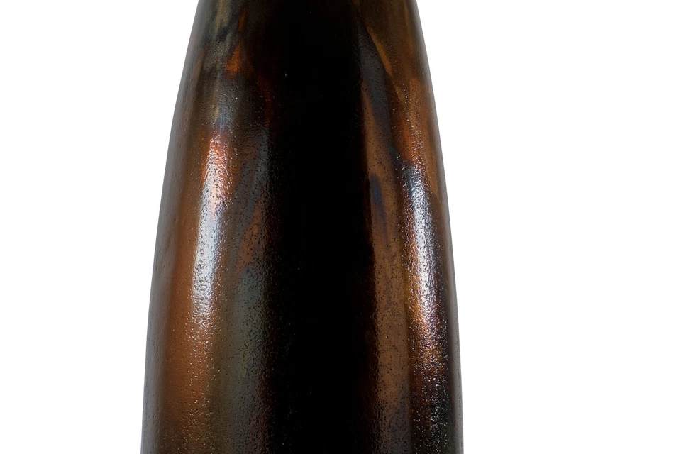 Jarrón de piso de aluminio marrón bruñido de 50" Foto 3 de 4