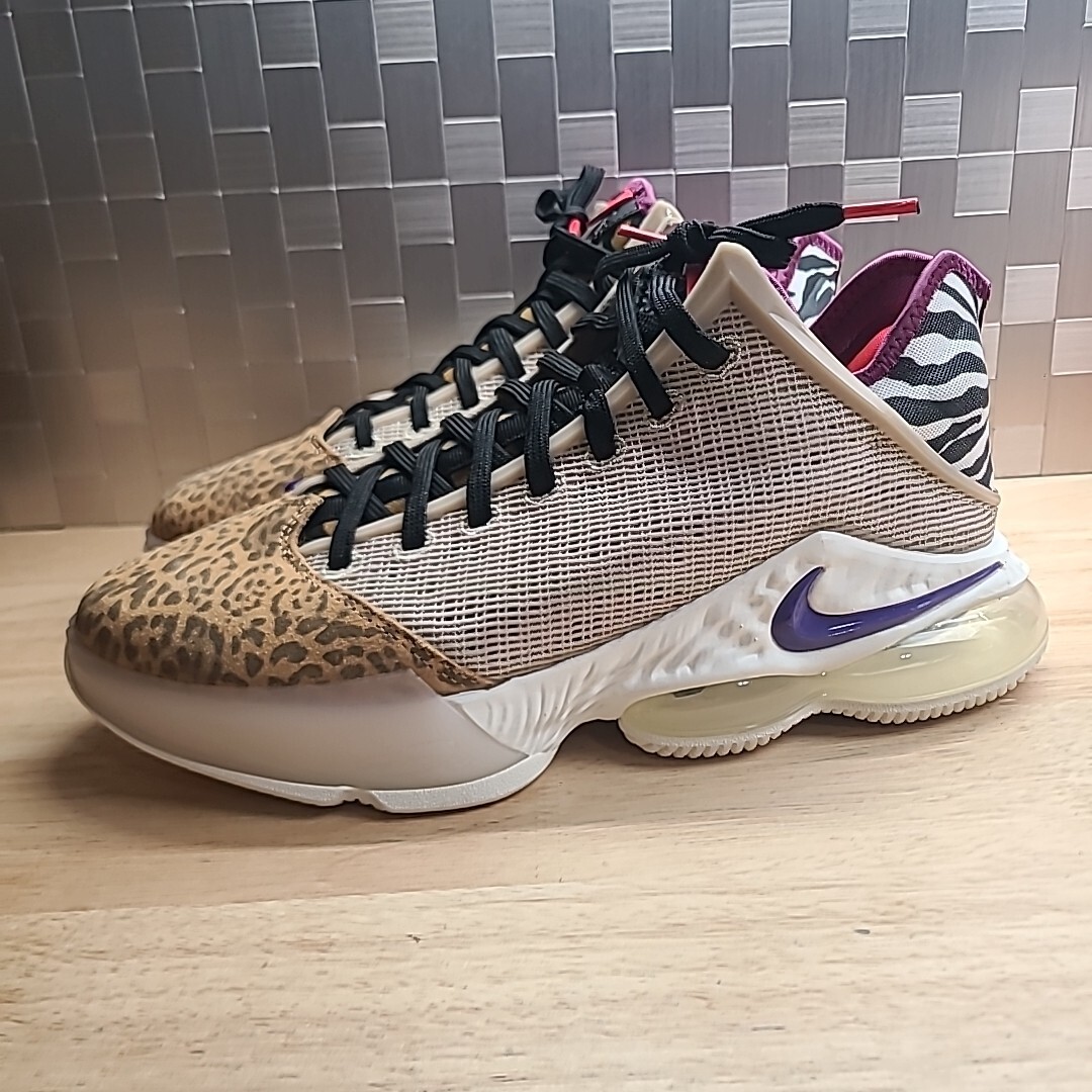 Nike Men Lebron 19 Low Safari Rattan Sail Black Men 8.5  display picture 1
