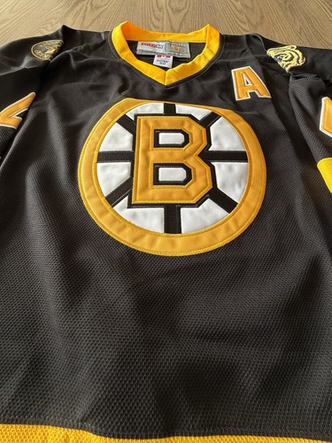 Bobby Orr Boston Bruins Black "1975-1976 Bicentennial Throwback" CCM NHL Jersey - Picture 7 of 8
