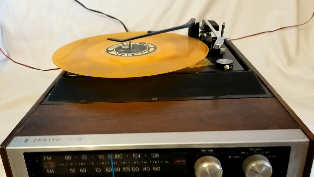 Vintage Zenith Integrated Stereo System C585W: Radio & Solid State