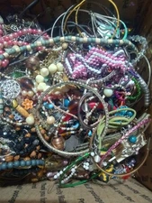 7LBS Junk Costume Jewelry Lot Broken Repurpose Repair  Craft Lot 119