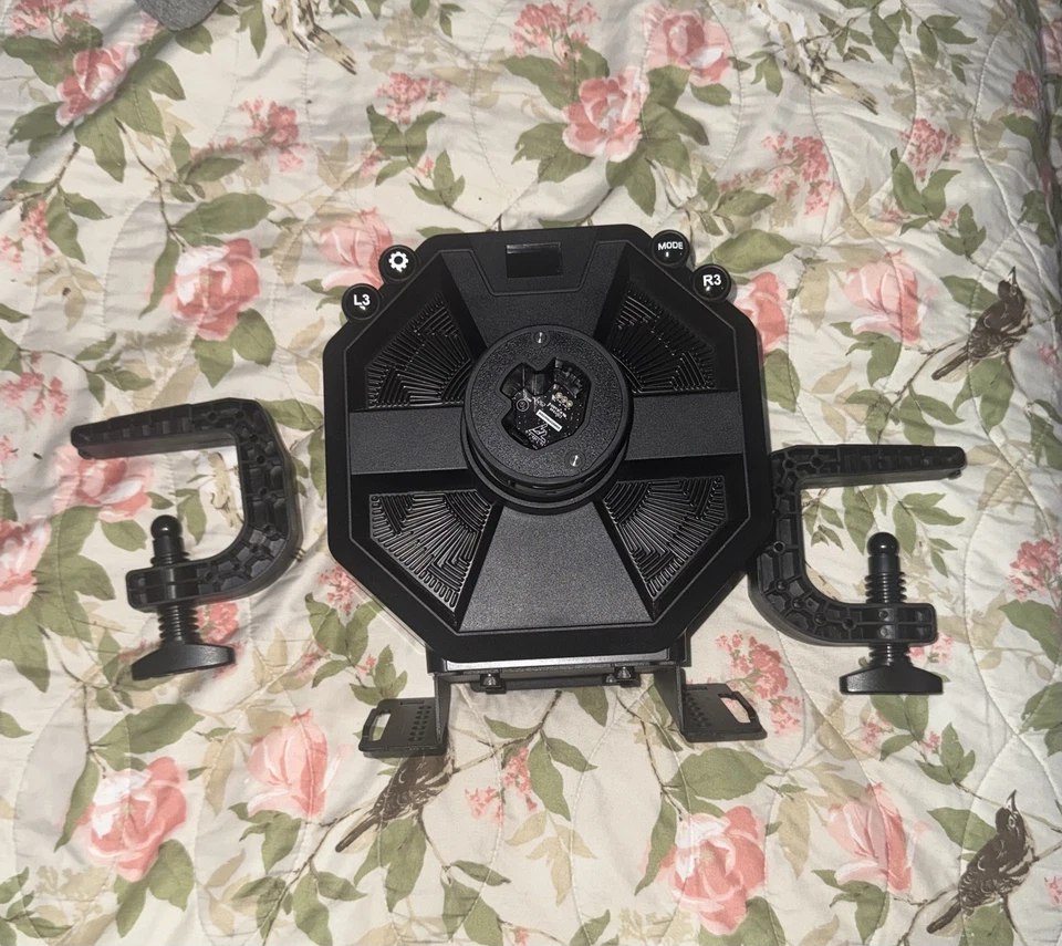 Thrustmaster T598 Racing Wheel with Pedals In Original Box cables included - Image 4 of 4