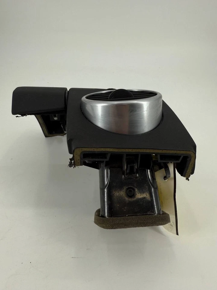 Land Rover LR4 2010-2016 OEM TABLERO DE INSTRUMENTOS LADO IZQUIERDO EXTERIOR VENTILACIÓN DE AIRE REJILLA BISEL Foto 4 de 4