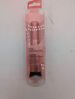 Real Techniques Seamless Complexion Makeup Brush
