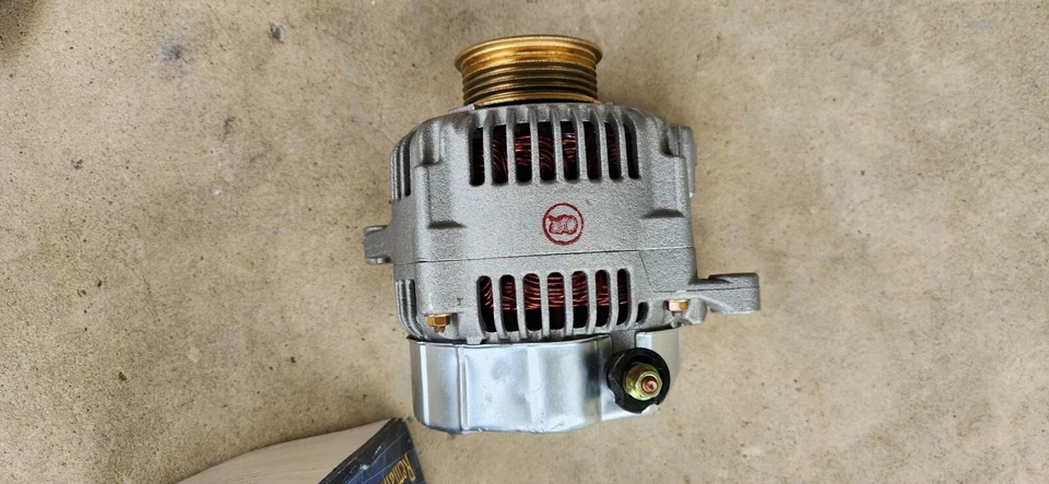 Alternador Chrysler Intrepid, Concord, Dodge Intrepid (Pieza # 13763) Foto 2 de 4
