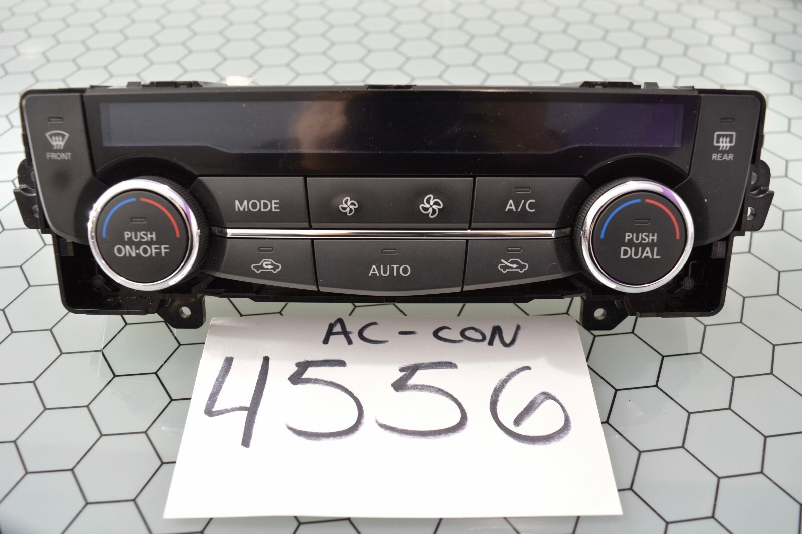 14 15 16 NIssan Rogue AC and Heater Control Used Stock #4556-AC 