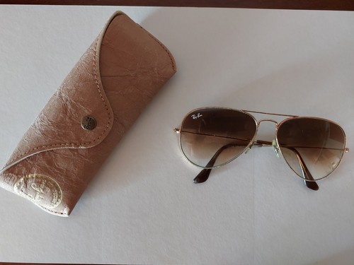 OCCHIALI DA SOLE RAY BAN AVIATOR CLASSIC-LENTI SFUMATE-MONTATURA ORO - Foto 3 di 5