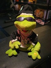 Frogz Rock It Rap It Ribbit Hip-Hop Dance Sings In Da Club Song By Gemmy 2005