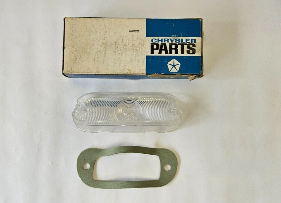Lente de luz de estacionamiento lateral derecho Plymouth Satellite Belvedere 1965 y 1967 2525684 Nuevo de Lote Antiguo Foto 3 de 4