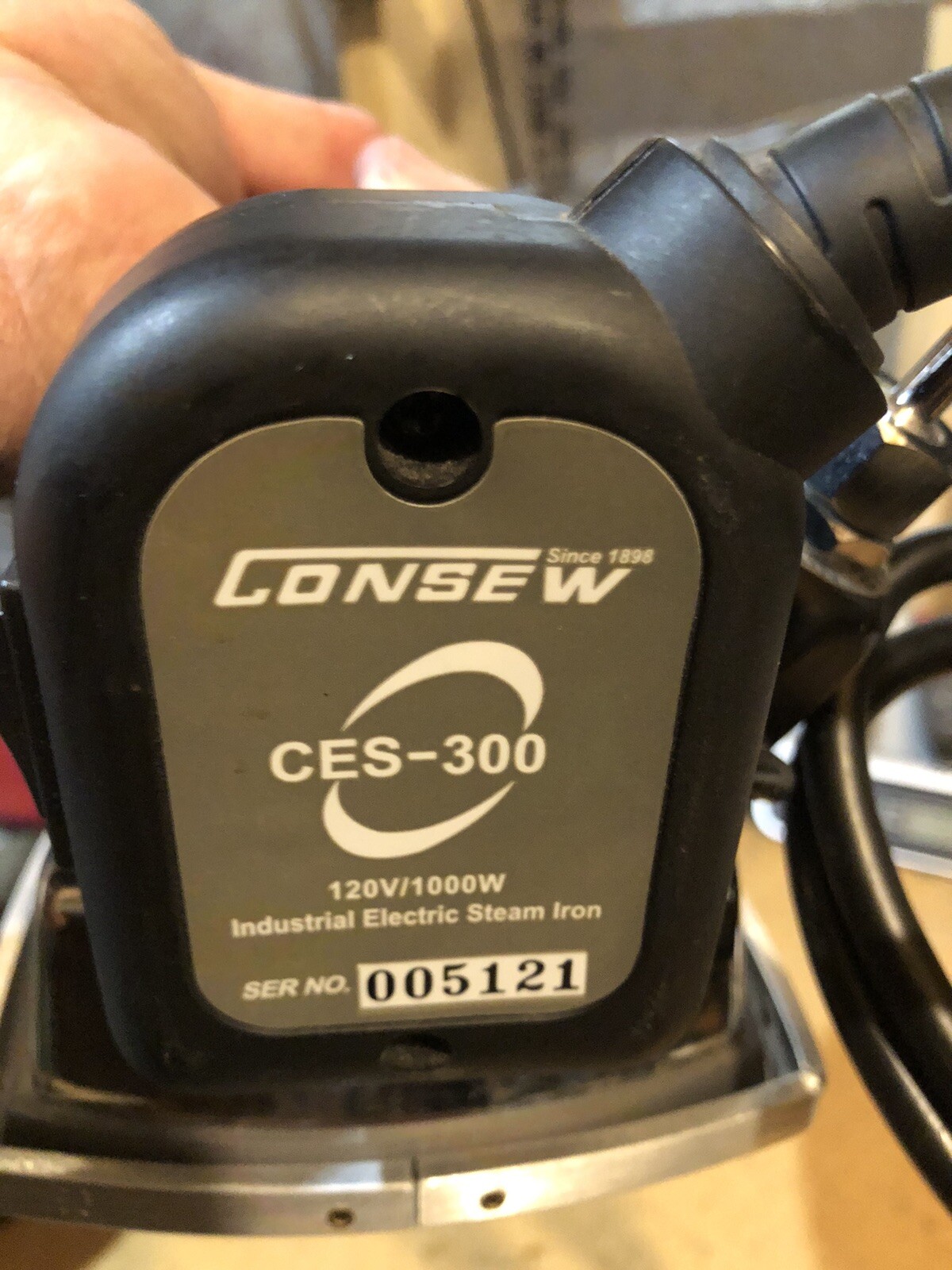 Consew CES-300 Gravity Feed Industrial Steam Iron