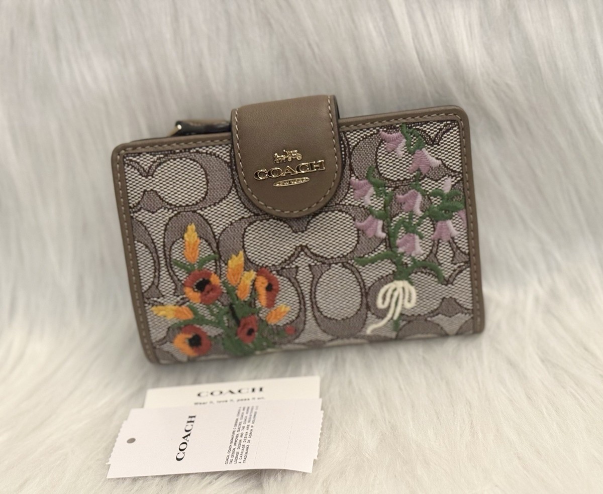 NWT COACH CEC32 Medium Corner Zip Wallet Signature Jacquard w