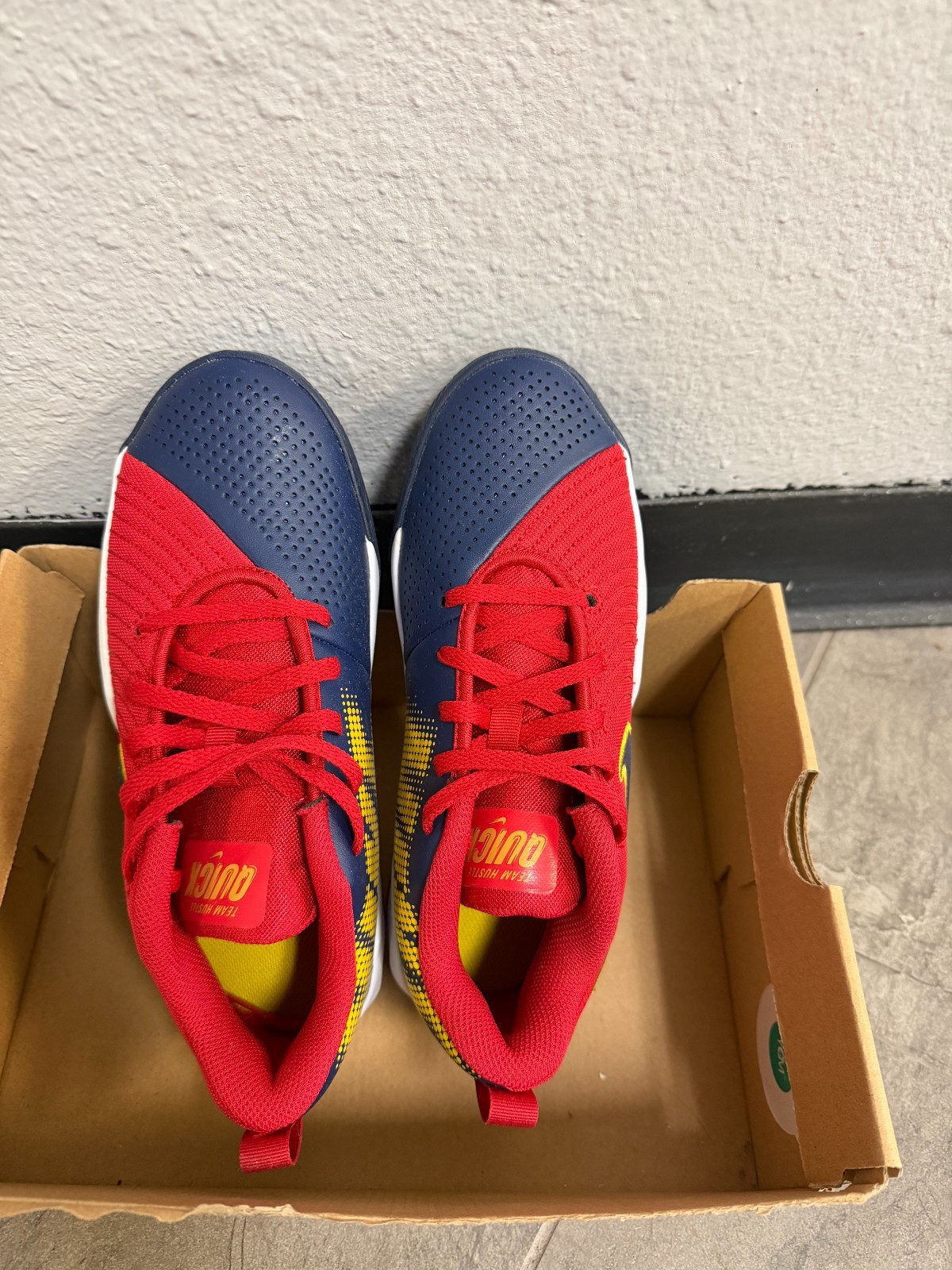 Nike team hustler quick toddler shoes size 5