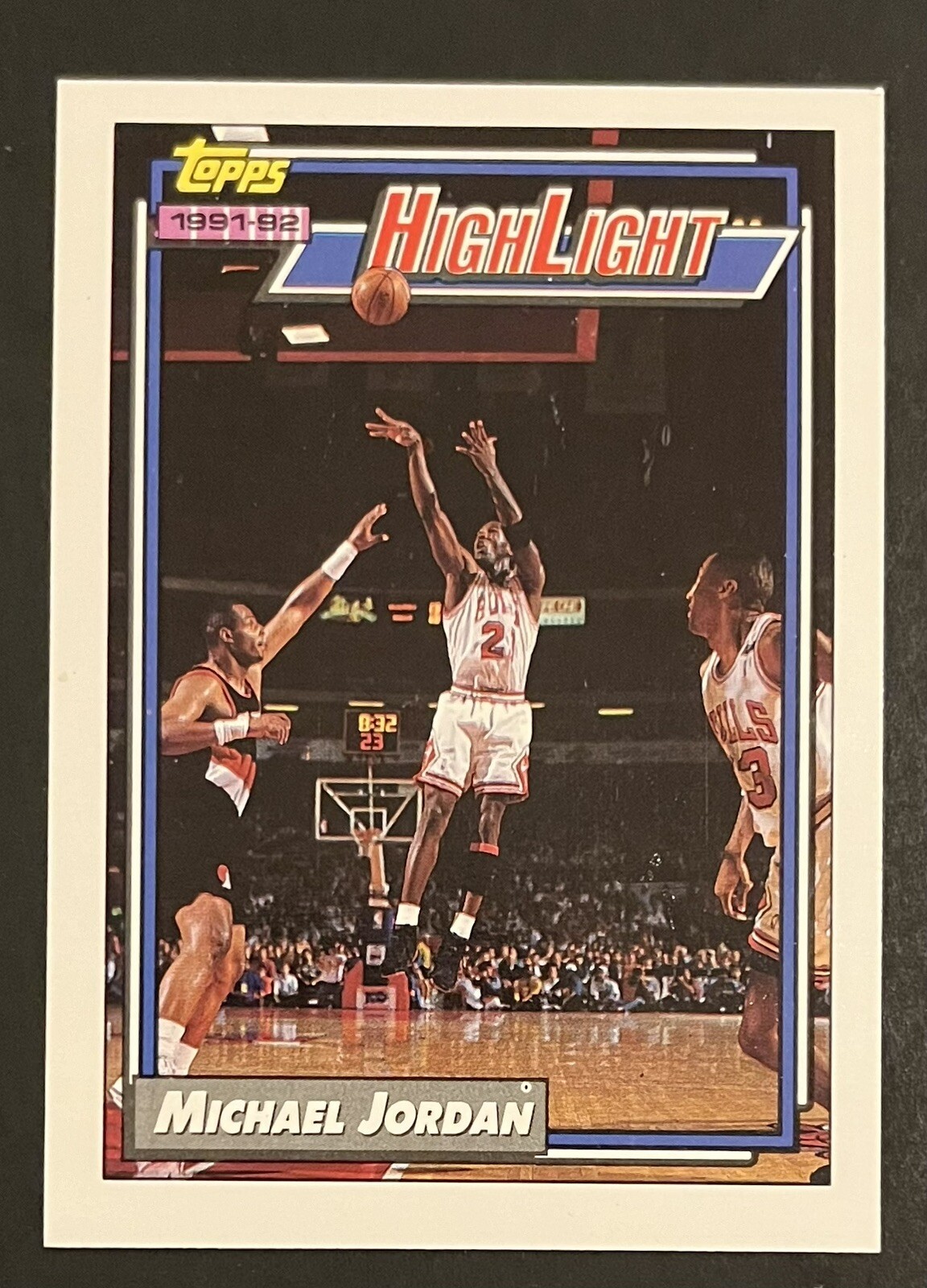 1992-93 Topps #3 Michael Jordan Highlight Bulls (N1)