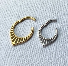 1pc Slotted Chevron Hinged Segment Ring Helix Septum Clicker Body Jewelry