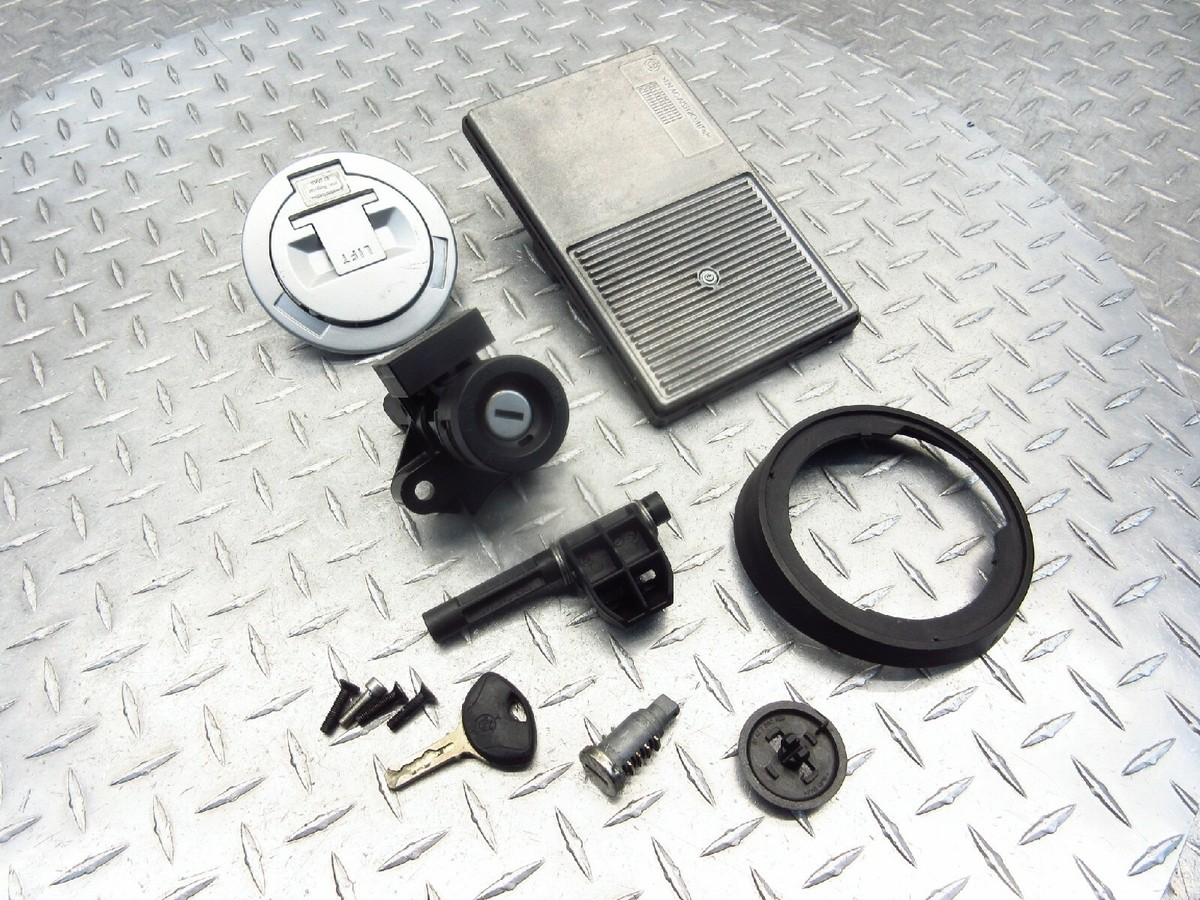 2007 BMW F800s F 800 S Ignition Switch 61317681555 ( No Key
