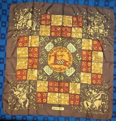 Ancien Et Rare Carré / Foulard Vintage Soie HERMÈS PARIS CERFS HOURVARI 86/90 Cm - Photo 1/4