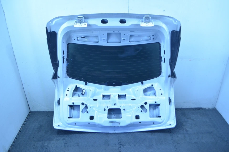 10-16 凯迪拉克 SRX 后轮盖尾盖升降门壳白色原始设备制造商 — 第 4/4 张图片