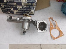 Pompe à eau Peugeot 504