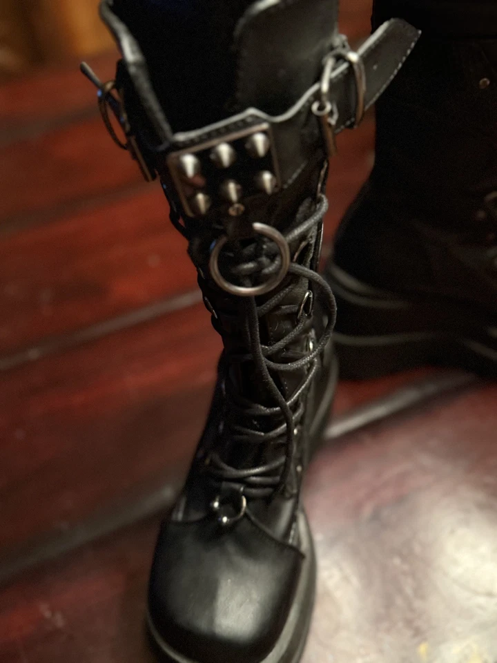 Botas Shaker 70 negras plataforma 4,5" cuña media pantorrilla góticas punk rave DEMONIA excelentes Foto 3 de 4