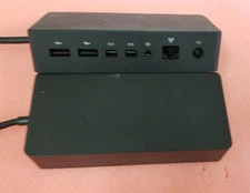 Microsoft Redman Docking Sation Model 1917 With Power Supply Model 1749 TESTED