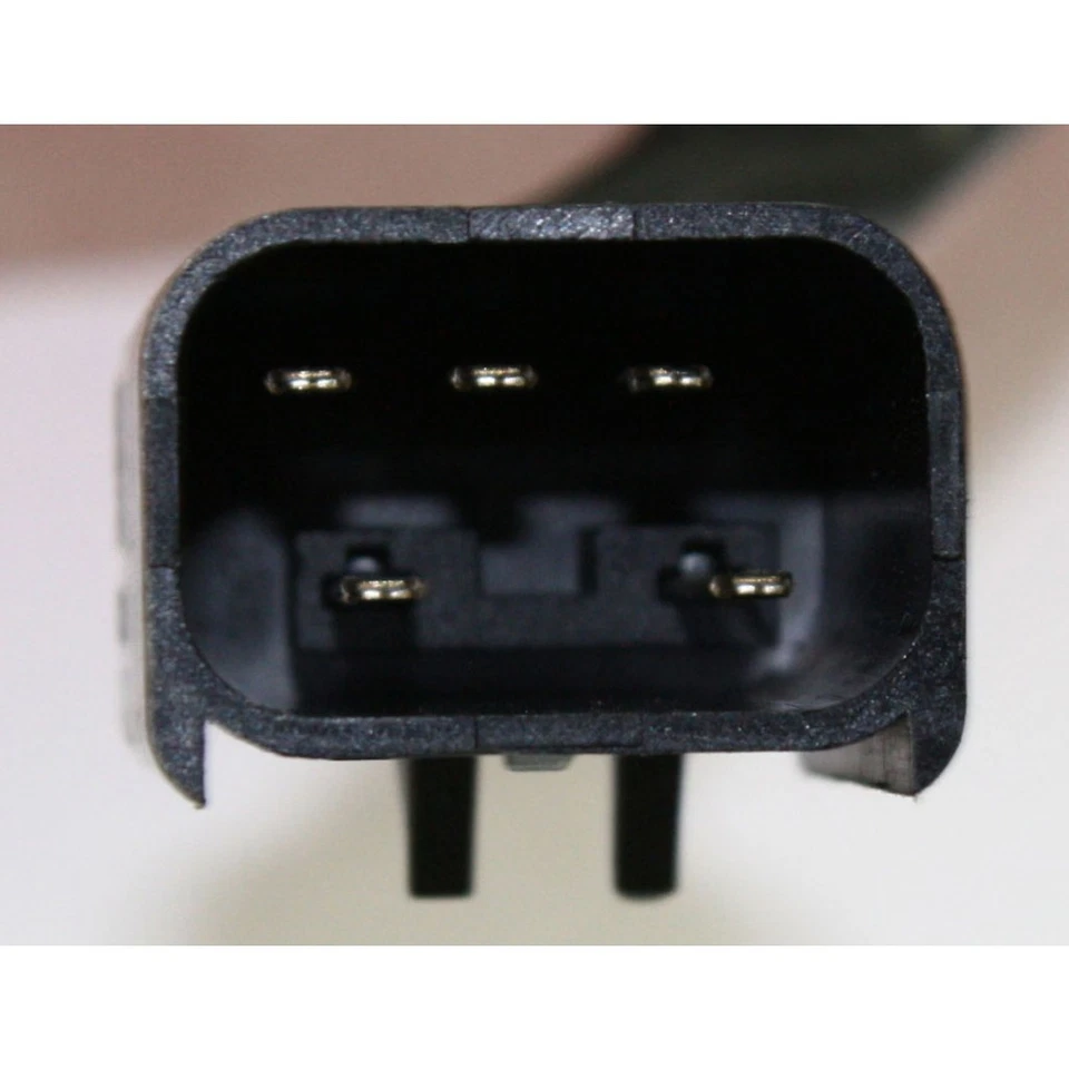 For Chrysler Grand Voyager 2000 Tail Light Driver Side Lens/Housing - Image 3 of 4