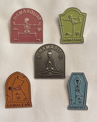 Busch Gardens Williamsburg 2024 Retired Ambassador Set/5 Howl-O-Scream Yoga Pins