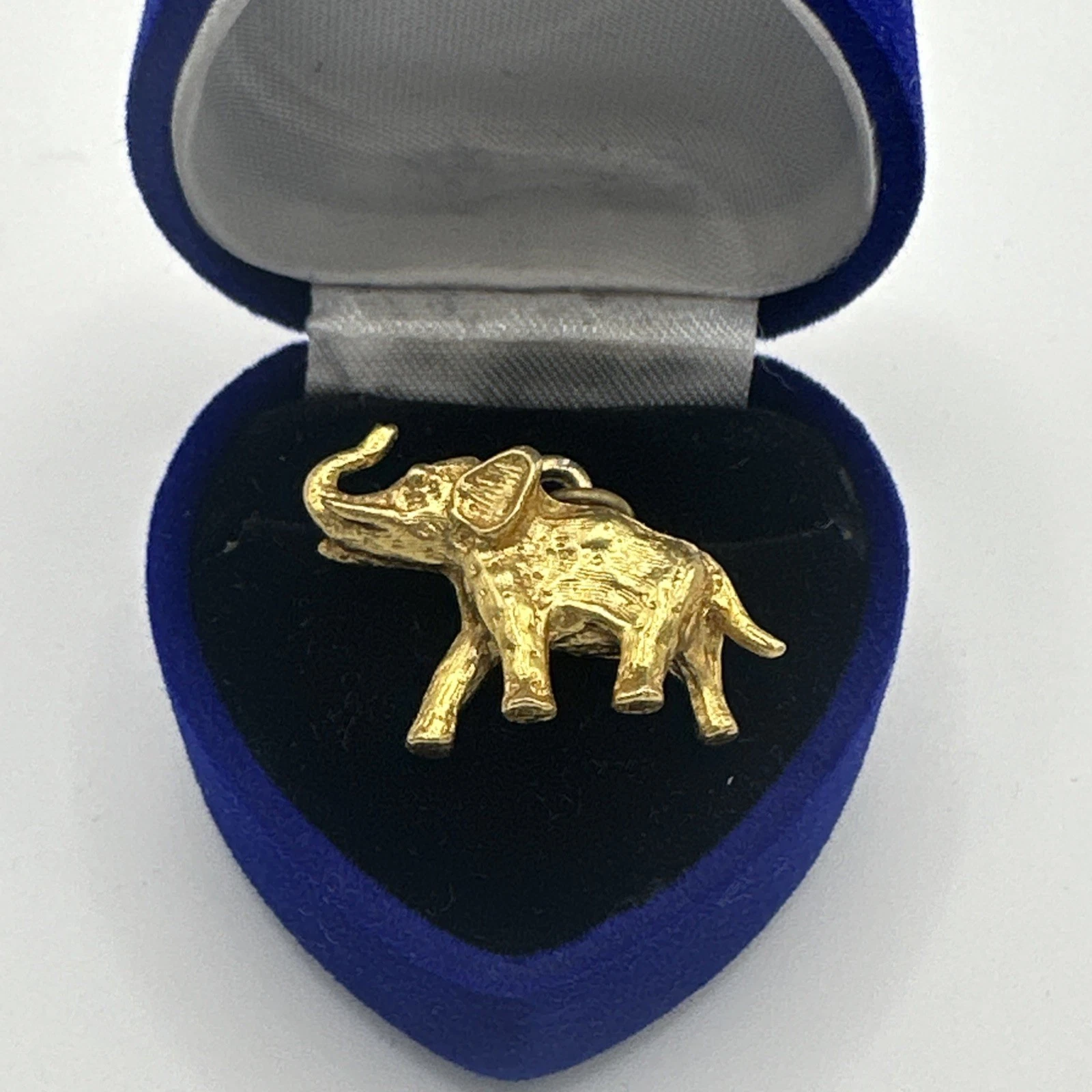 Bijoux Fantaisie Pendentif Éléphant Doré ( sans la boite)