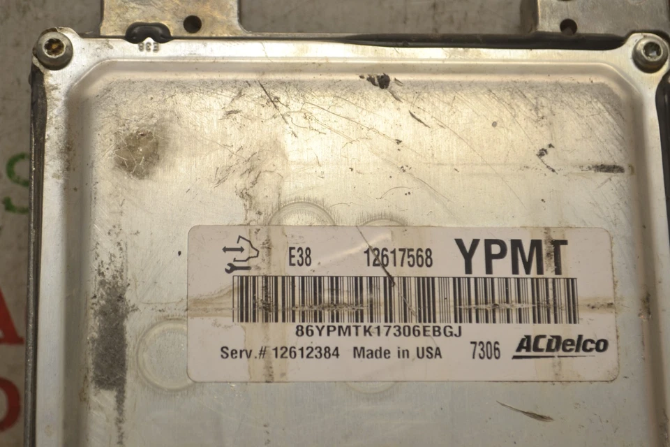 Unidad de control del motor Saturn Aura 2007-2009 ECU 12612384 módulo 636-4E1 Foto 2 de 4