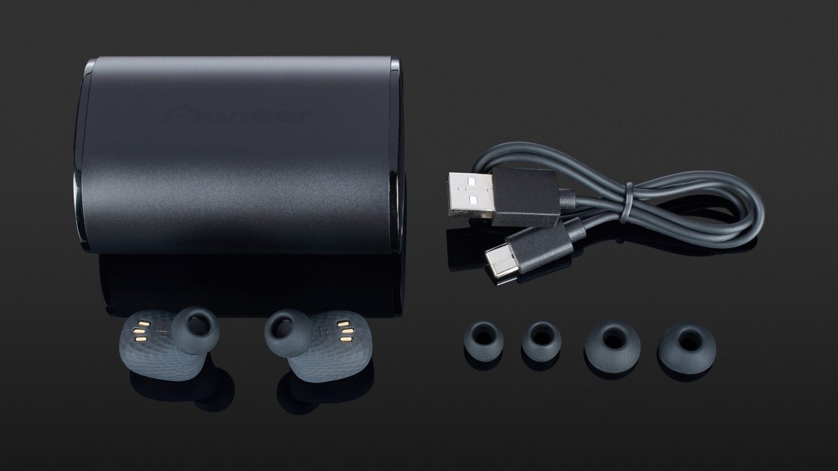 Pioneer C8 True Wireless In-Ear Bluetooth Ear buds SE-C8TW black
