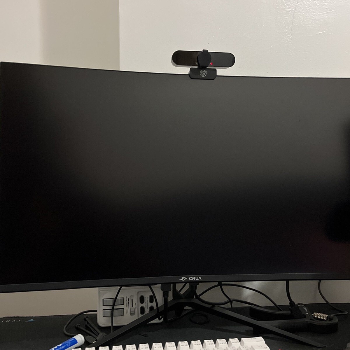 CRUA 27 inch Monitor 2560/1440p 2k QHD IPS 144hz 1800R Three Sides Frameless