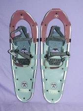 🔥 TUBBS PEAK Adventure 25  SNOWSHOES Snow Shoes THINK SNOW! 25" x 8.5" Nice!