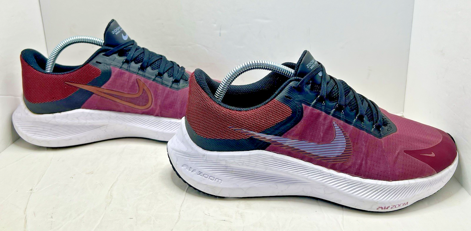 PONY Nike Zoom Winflo 8 *RARO* scarpe da corsa CW3421 600 barbabietola scura donna taglia 10