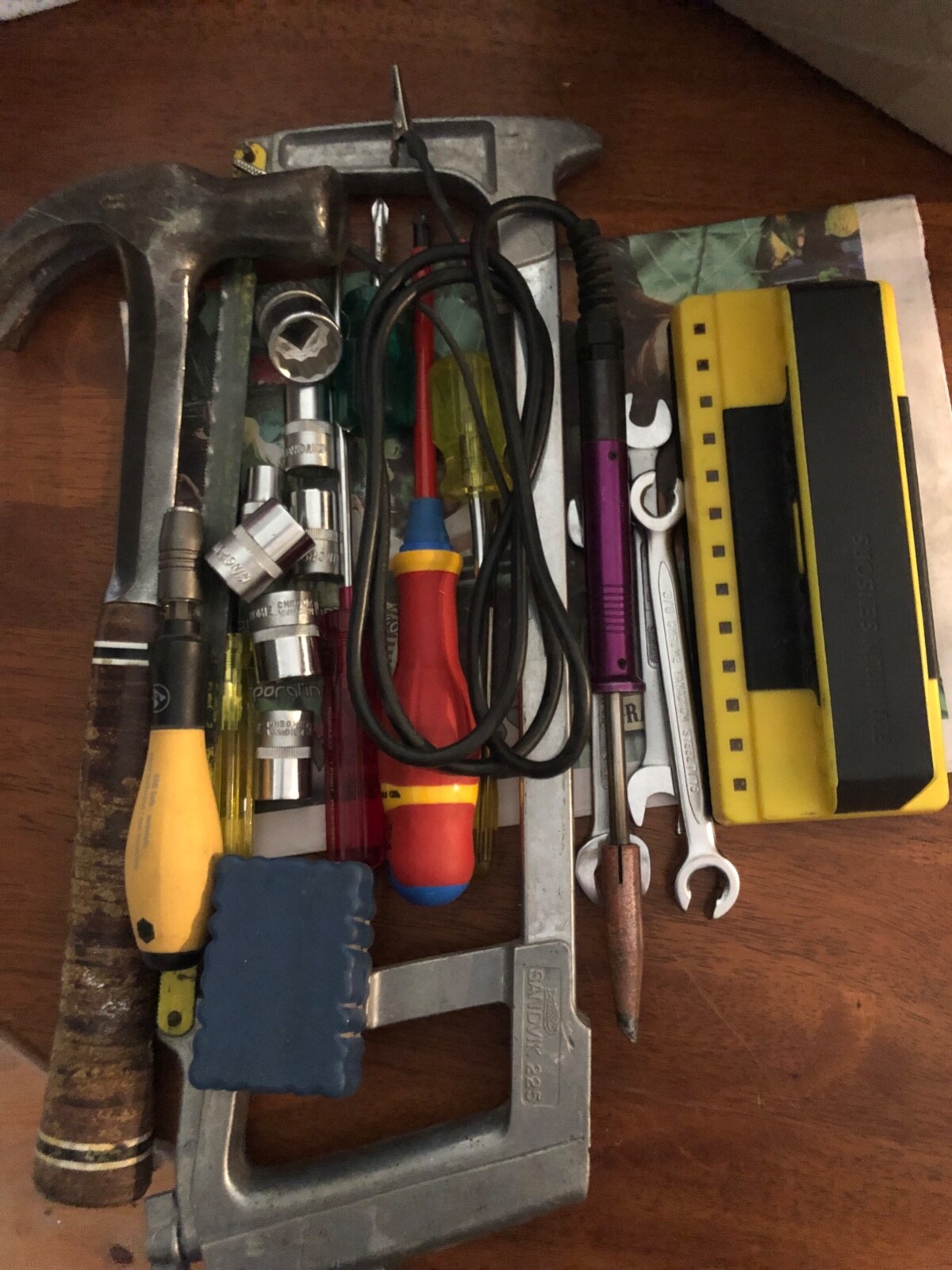 Tools Sidchrome Sandvik Wiha Kincrome Eastwing stud finder record