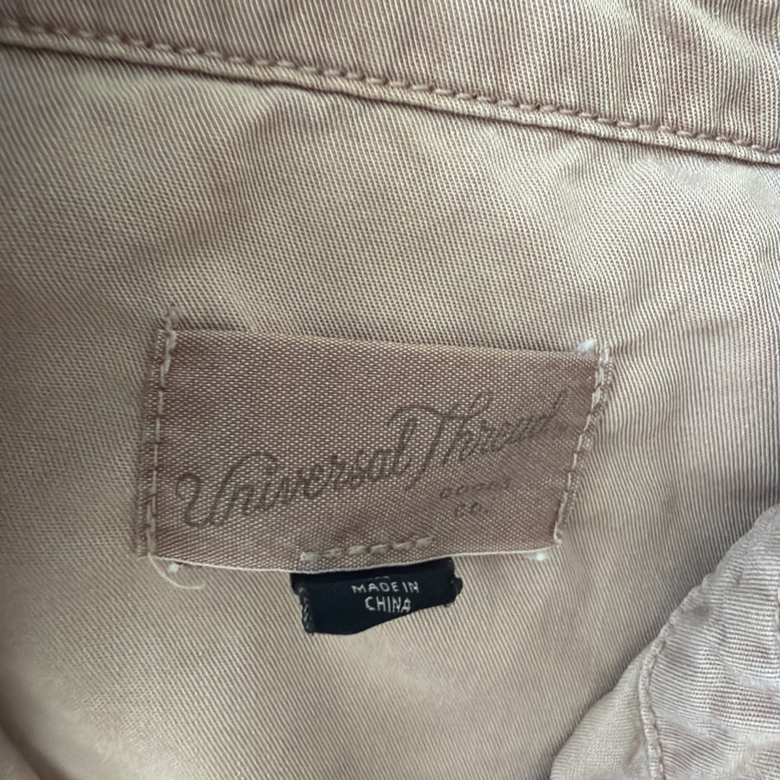 Universal Threads Women's Medium Pink Button Down… - image 5