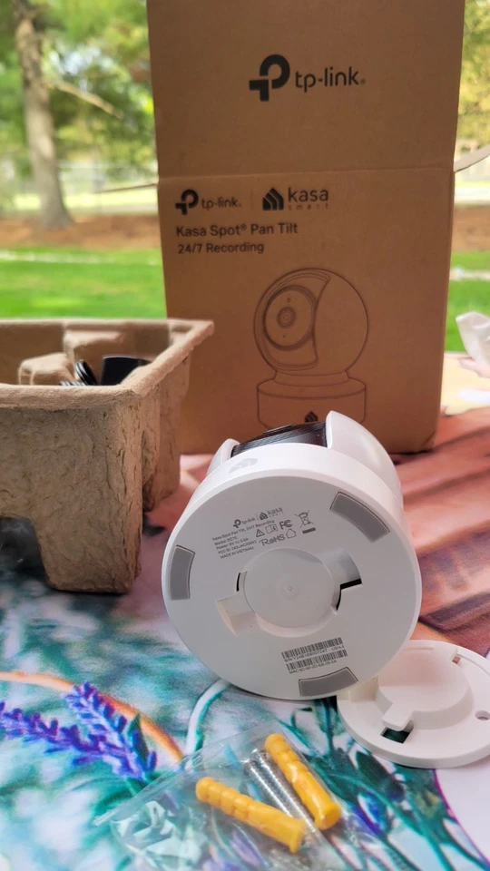 Casa Spot Pan Tilt 24/7 Recording Security Camera with Night Vision New Open Box - Image 4 of 4