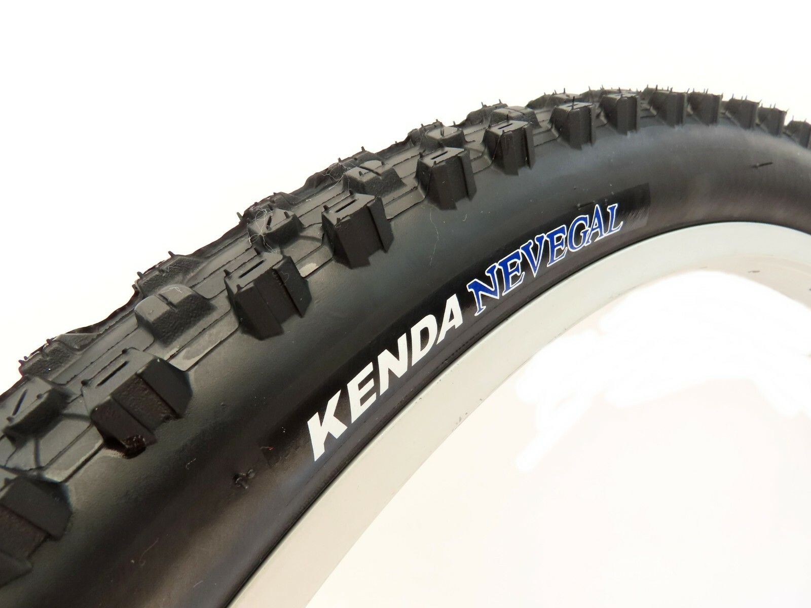 Jual Ban Luar Kenda Nevegal 26 X 2.10 Wired Sepeda MTB Gravel Commuter