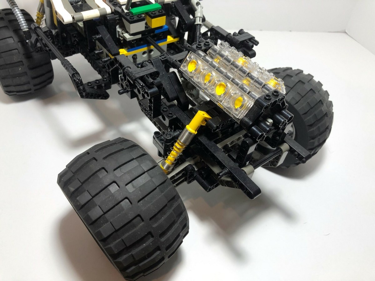 Lego Technic: Model: Off-Road: 4 X 4 Off-Roader 8466 Assembled