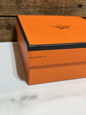Boîte-cadeau Hermès Vintage - Dimensions L35.5 X L22 X H13 Cm, Occasion TBE