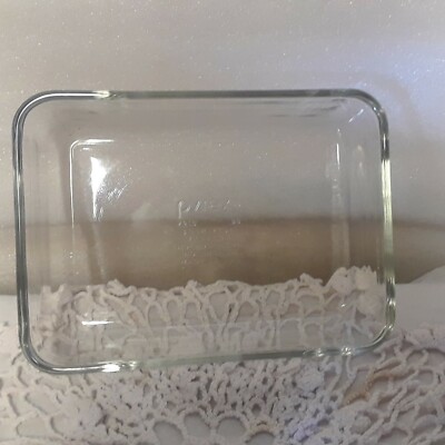 Pyrex #7210 3-Cup Small Rectangle Clear 7” x 5